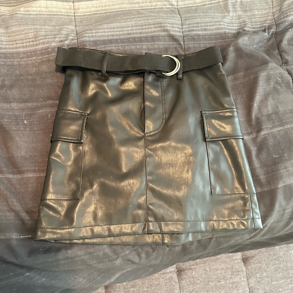 Forever 21 Black Faux Leather Mini Skirt with Pockets